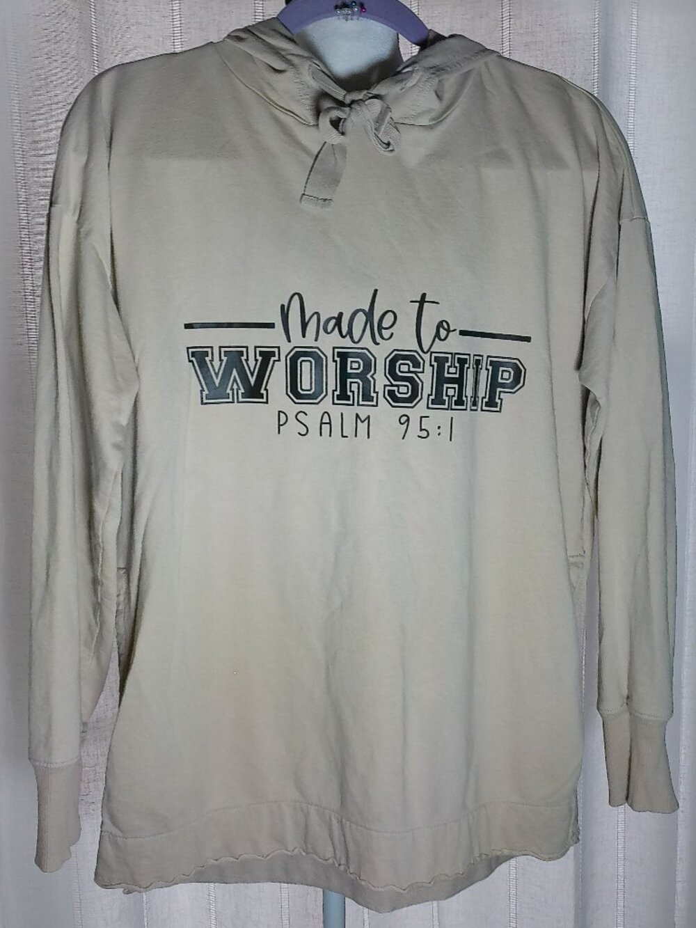 AERIE Sweatshirt w/Black Letters says"Made to Worship" w/Hood 100% Cotton Tan XS